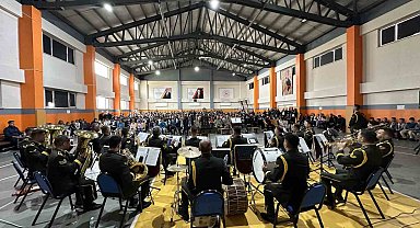Yüksekovalılardan askeri bando konserine yoğun ilgi