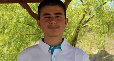 14 yaşındaki Yasir, günde 5 saat çalışarak LGS'den 500 tam puan aldı