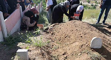 7 ay yoğun bakımda kaldıktan sonra hayatını kaybetmişti: Ziyaretine gideceği anneannesinin yanına defnedildi