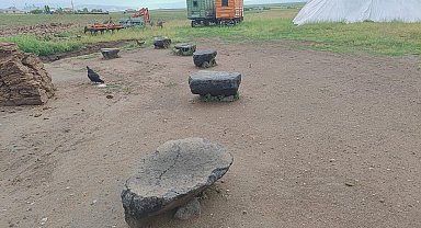 Adilcevaz'da taşlar sanat eserine dönüştürülüyor