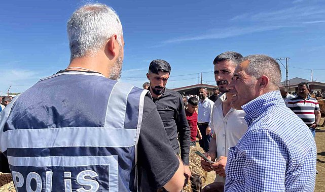 Ağrı Hayvan Borsası'na giden polis ekipleri, vatandaşları dolandırıcılık konusunda bilgilendirdi