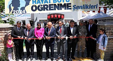 Ağrı'da Hayat Boyu Öğrenme Şenliği düzenlendi