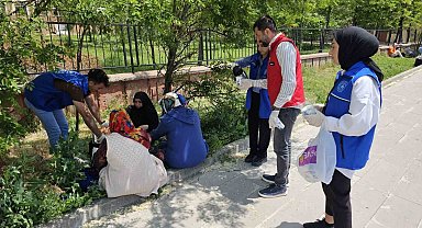 Ağrı'da YKS adaylarına kahvaltı ikramı ve kalem toplama kampanyası