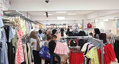 Ahlat'ta 220 yetim ve öksüz çocuk giydirildi