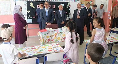 Bitlis'te 110 bin öğrenci karne heyecanı yaşadı