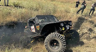 Çukurca'da off-road gösterisi büyük ilgi gördü