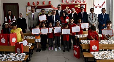 Deprem bölgesi Malatya'da karne heyecanı