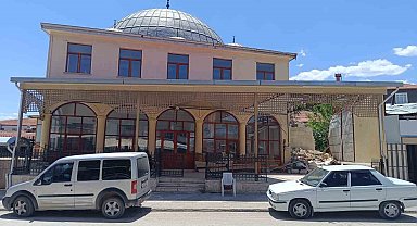 Depremde hasar alan camide restore çalışmaları başladı