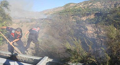 Elazığ'da 1 saatte 3. yangın: Söndürme çalışmalarına TOMA'lar da destek verdi