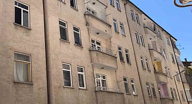 Elazığ'da 3'üncü kattan düşen çocuk yaralandı