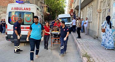Elazığ'da minibüs ile otomobil çarpıştı: 7 yaralı