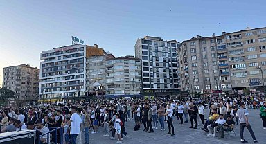 Elazığ'da Türkiye-Portekiz maçı için dev ekran kuruldu