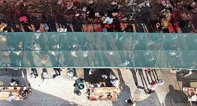 Elazığ'da vatandaşlar kurbanlarını kesti, yoğunluk havadan görüntülendi