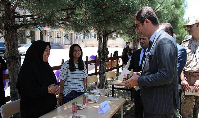 Erciş'te "Büyüklerimle Hikâyeler" projesi tanıtıldı