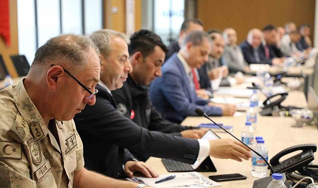 Erzincan'da yürütülen projeler ve devam eden çalışmalar hakkında toplantı düzenlendi