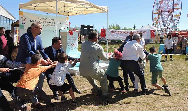 Erzurum'da Koruyucu Aile Günü Şenliği