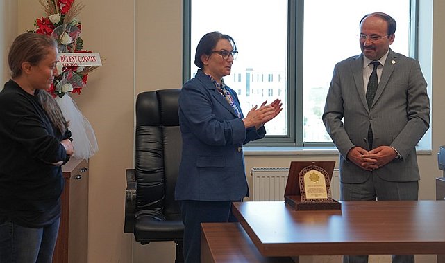 ETÜ'de bayrak değişimi