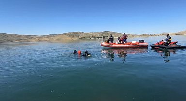 Feribottan baraja atlayan şahsın cansız bendeni bulundu