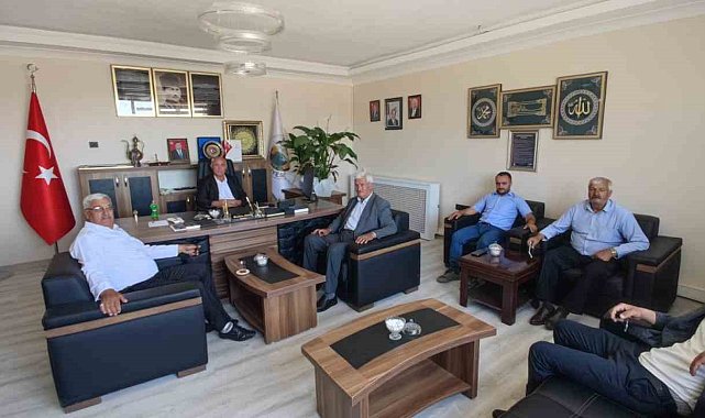 Gündüz başkan vekili, akşam kaynak ustası