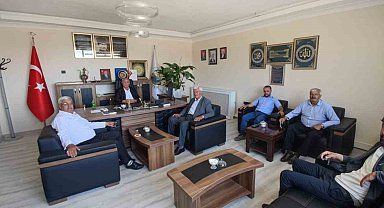 Gündüz başkan vekili, akşam kaynak ustası