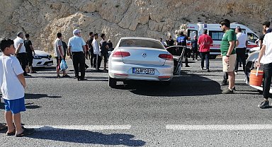 İki aracın çarpıştığı kazada AK Parti Belde Başkanı hayatını kaybetti