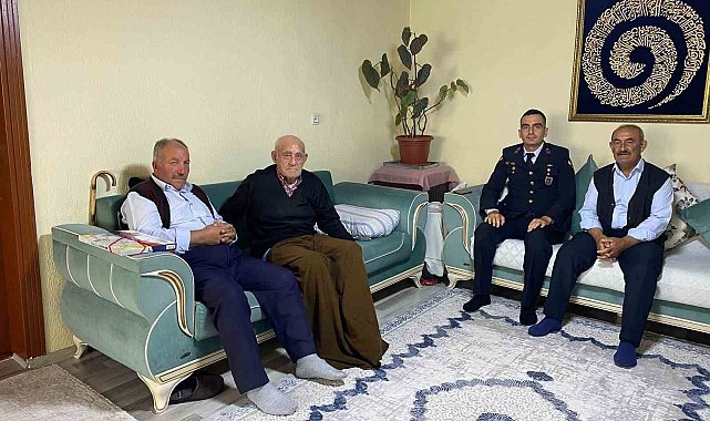 Jandarma, bayramda şehit ailelerini unutmadı