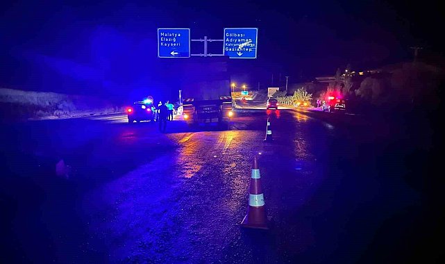 Kamyon ile hafif ticari araç çarpıştı: 2 yaralı