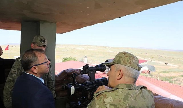 Kars Valisi Ziya Polat, üs bölgesinde