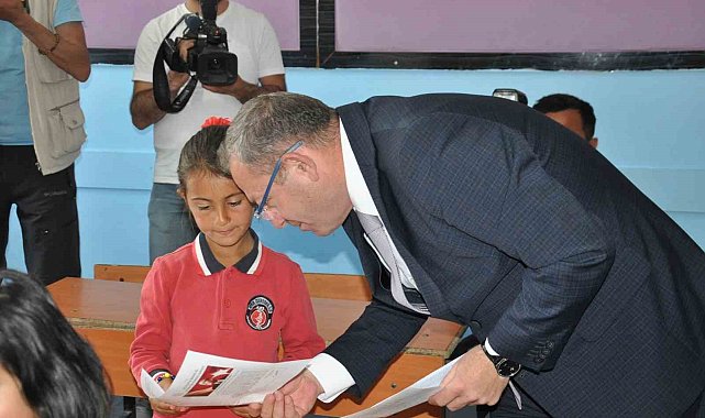 Kars'ta 57 bin öğrenci tatile girdi