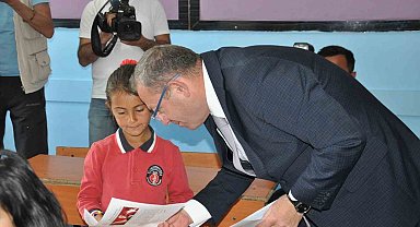 Kars'ta 57 bin öğrenci tatile girdi