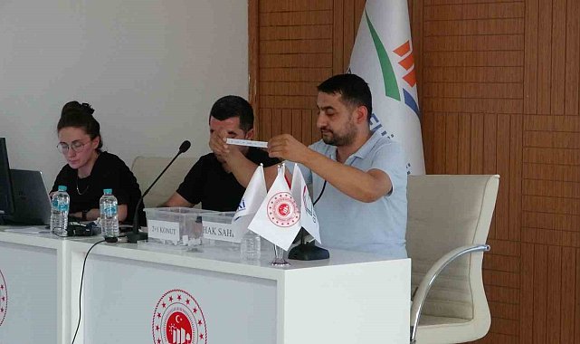 Kentsel dönüşümle yeni evlerine kavuştular