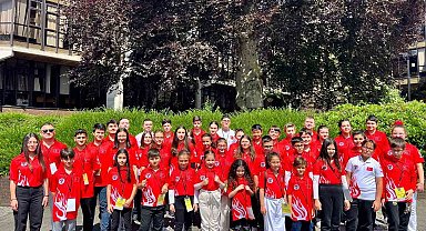 Koruma altındaki çocuk, satrançta Elazığ'ın ilk ünvanlı sporcusu oldu