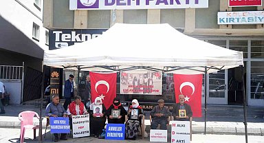 Kurban Bayramı'nı buruk karşılayan aileler eylemini sürdürüyor