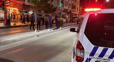 Lokantada yemek yiyen husumetlilerine kurşun yağdırdı: 3 yaralı