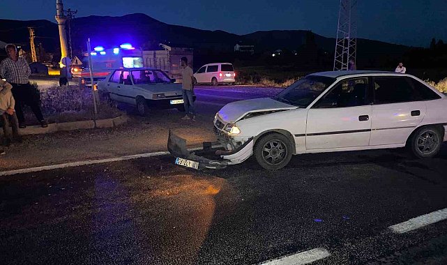 Malatya'da iki otomobil çarpıştı 1 yaralı