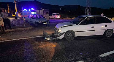 Malatya'da iki otomobil çarpıştı 1 yaralı