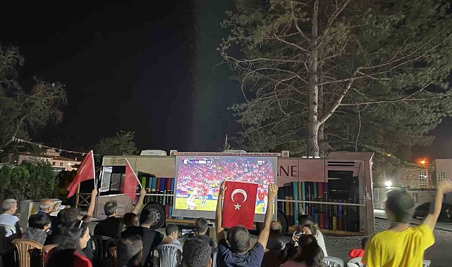 Malatya'da konteyner kentte milli coşku