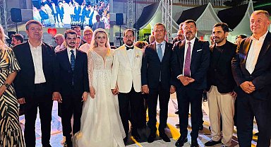 Malatya'da siyaset dünyasını buluşturan düğün