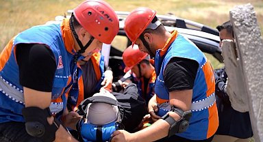 Malatya'da UMKE tatbikatı nefesleri kesti