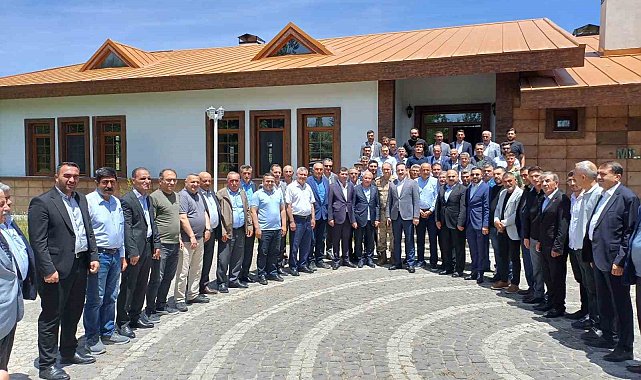 Malazgirt'te bayramlaşma töreni