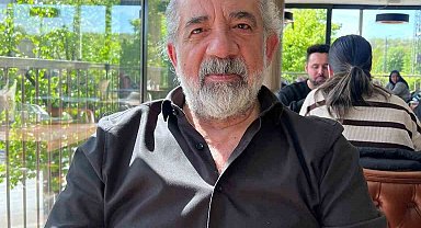 Memleketine 3 yılda 2 bin ağaç diktirdi