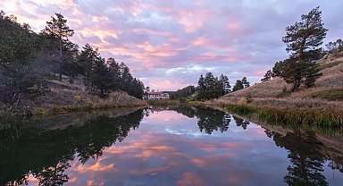 Muhteşem göl manzarasının 1 günü time-lapse tekniğiyle kaydedildi
