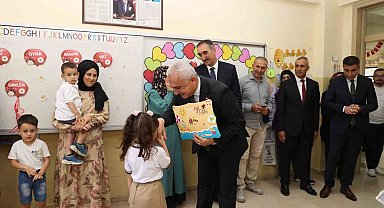 Muş'ta 109 bin 681 öğrenci karnesini alarak yaz tatiline çıktı