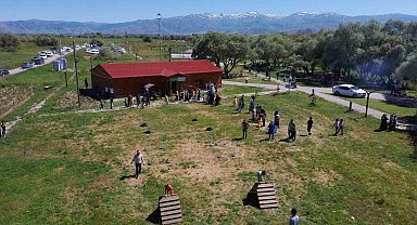 Muşlu çocuklar "Muşvivor" parkurunda kıyasıya yarışarak eğlendi