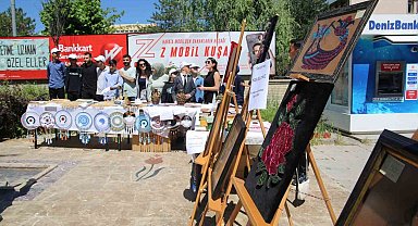 Özel öğrencilerin el emeği göz nuru eserleri görücüye çıktı