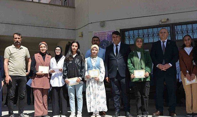 Patnos'ta 31 Bin Öğrenci Karne Sevinci yaşadı.