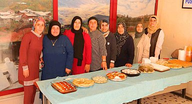 Posof halk eğitimince yılsonu sergisi açıldı