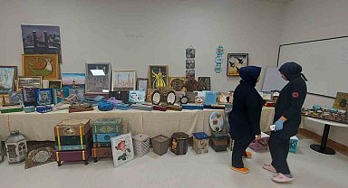 Psikiyatri kliniğinde sergi açtılar