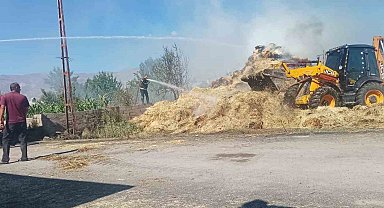 Saman balyalarının bulunduğu alanda çıkan yangın itfaiye tarafından söndürüldü