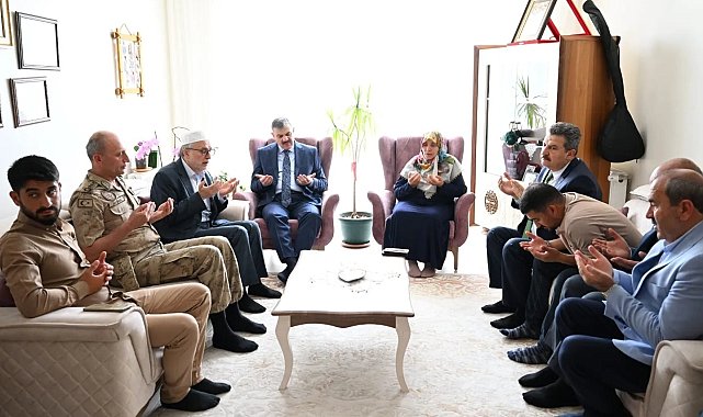 Şehit ailesine bayram ziyareti